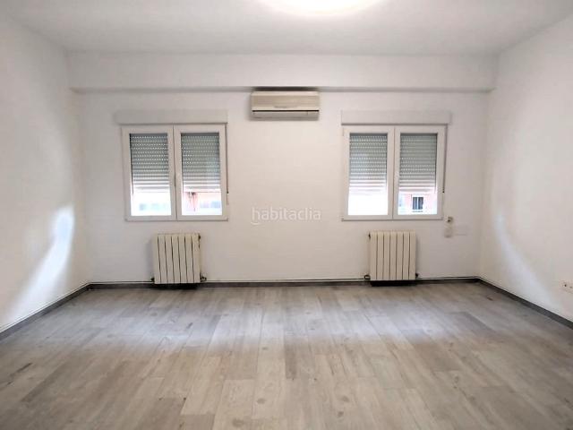 Piso en venta en Zaragoza, Las Fuentes. Piso con reforma integral. Pisos.