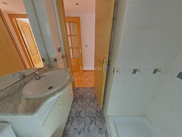 Piso en venta en Zaragoza, Las Fuentes. Piso para inversores alquilado hasta 2029 120.000. Pisos.