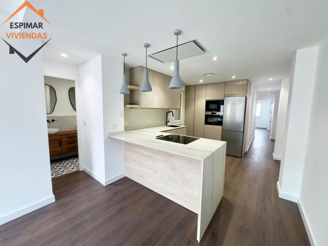 Piso en venta en Zaragoza, Paseo Constitución Las Damas. Exclusiva vivienda en María Lostal con balcón super luminoso. Pisos.
