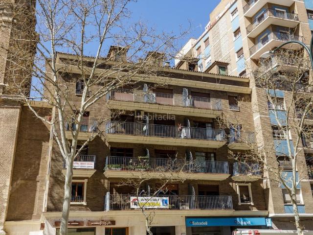 Piso en venta en Zaragoza, Plaza de Toros. ESPECTACULAR PISO REFORMADO CON GARAJE EN PLENA AV. CÉSAR AUGUSTO!. Pisos.