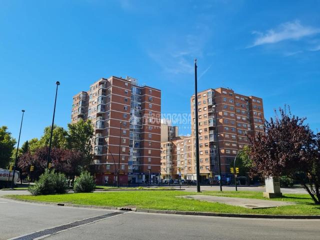 Piso en venta en Zaragoza, Salvador Allende. Piso en venta en Zaragoza. Pisos.