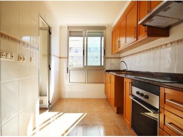 PISO EN VENTA EN ZONA C.C. LAS AMÉRICAS TORRENT