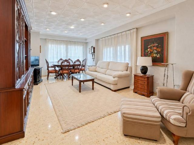 Piso en Venta en Zona Avenida al Vedat