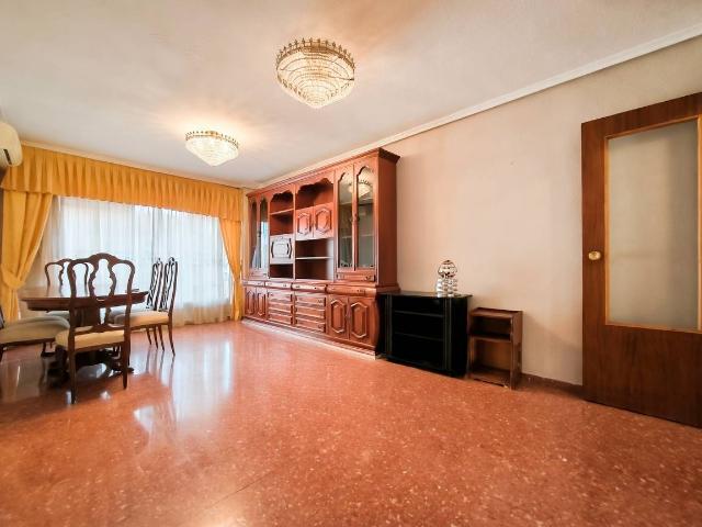 Piso en Venta en Zona Avenida al Vedat
