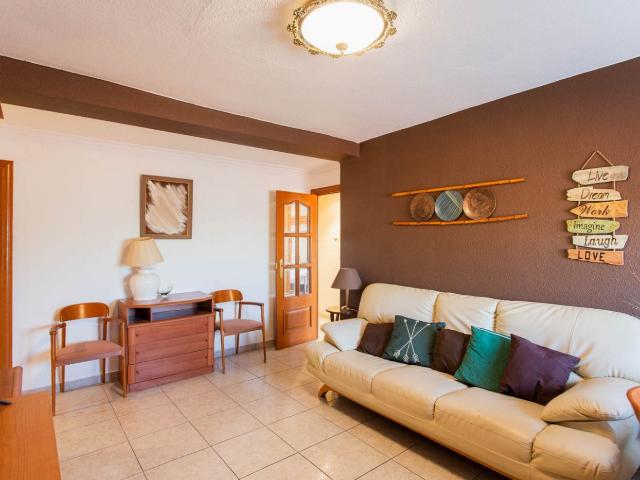 Piso en venta en zona de Playa de la Malvarrosa Pablats Marítims