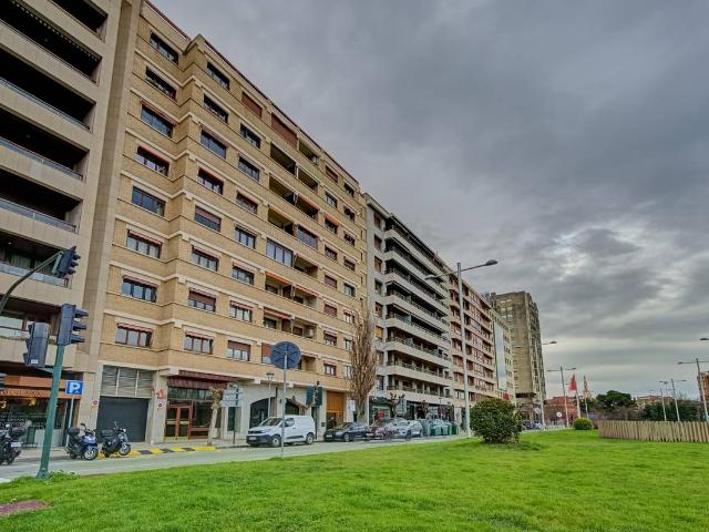 Piso en Venta en 2º Ensanche