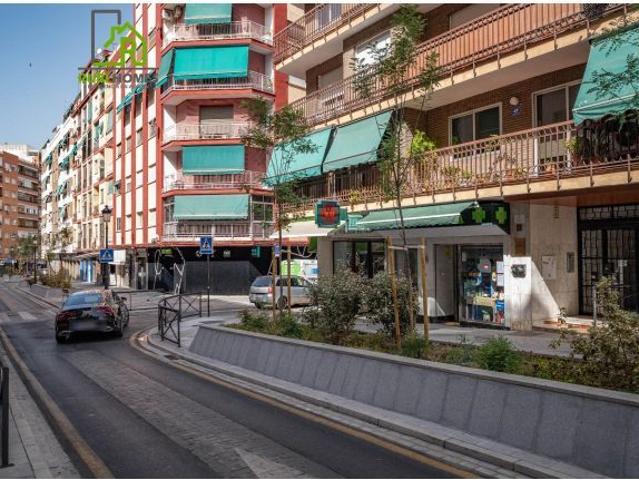 PISO EN VENTA GRANADA zona Gran Capitán