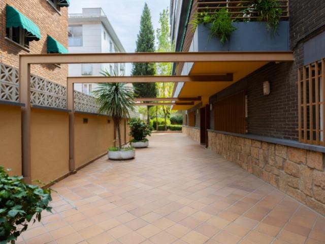 Piso en venta junto a Arturo Soria: 207 m², 4 dormitorios, 3 terrazas y garaje