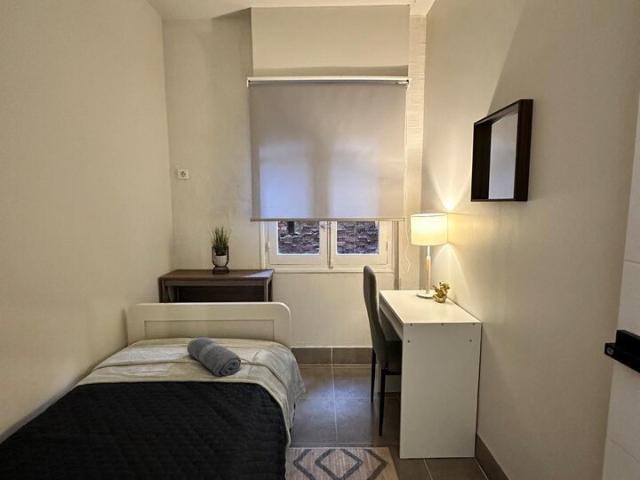 Piso en venta, León, León