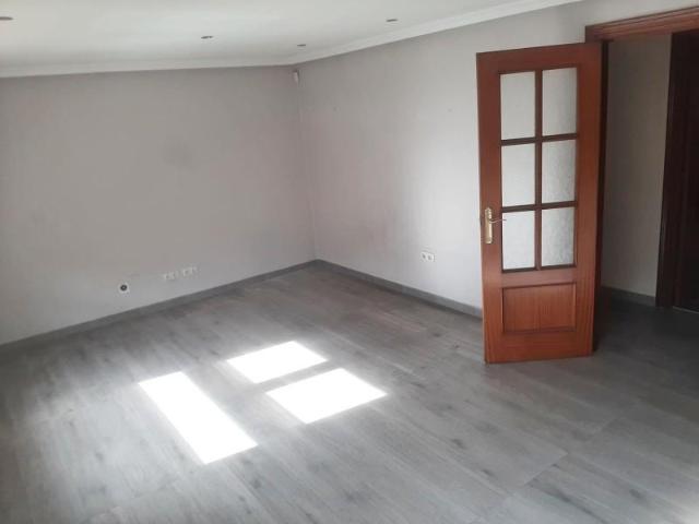 Piso en venta Lena