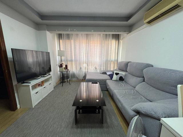 PISO EN VENTA REFORMADO CON MUCHO ENCANTO DE 3 HABITACIONES EN TORREFIEL