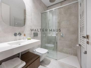 Piso en venta totalmente reformado a estrenar en Jerónimos, Madrid. EGYB T922