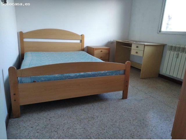 PISO EN VENTA ZONA CANDELARIA PARA REFORMAR, 3 DORMITORIOS