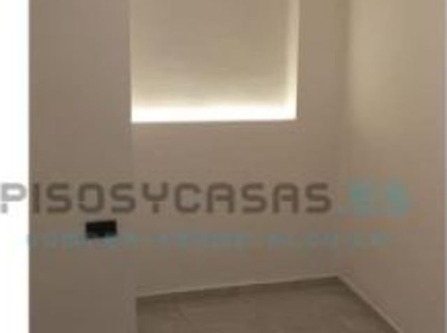 PISO EN VENTE EN PLAZA MAYOR CHELVA VALENCIA