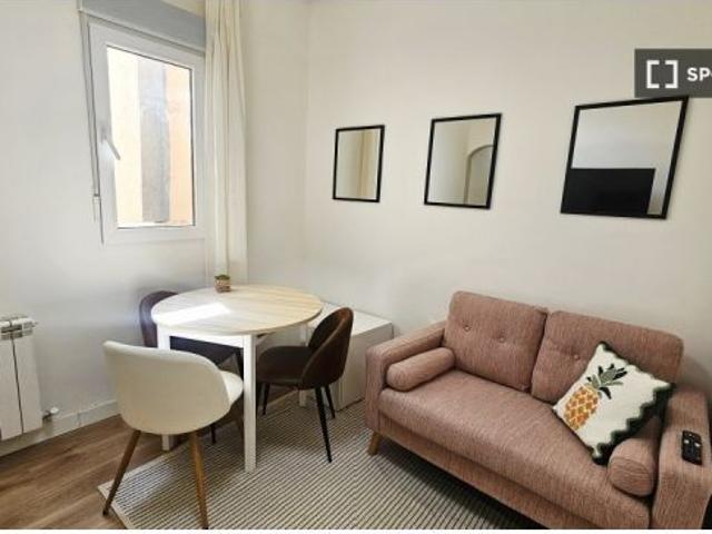 Piso entero de 2 dormitorios en madrid