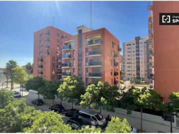 Piso entero de 2 dormitorios en valència