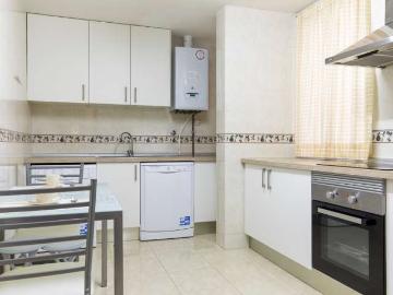 Piso entero de 3 habitaciones en Zaragoza, España