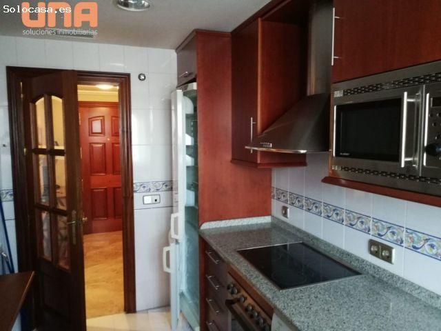 Piso equipado y perfectamente amueblado con garaje en Medina Azahara