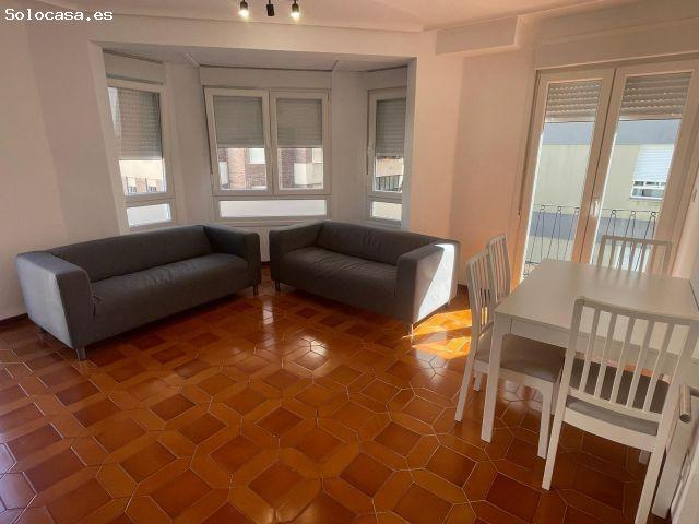 Piso ESTUDIANTES FUNCIONARIOS ALQUILER HABITACIONES en Castellón, zona Av.Casalduch, 4 hab. 2 baños