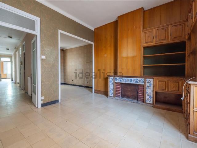 Piso, Falset