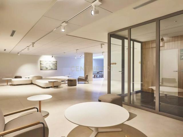 Piso familiar de lujo en Pedralbes – Espacio, diseño, luz natural y 4 plazas de parking con trastero