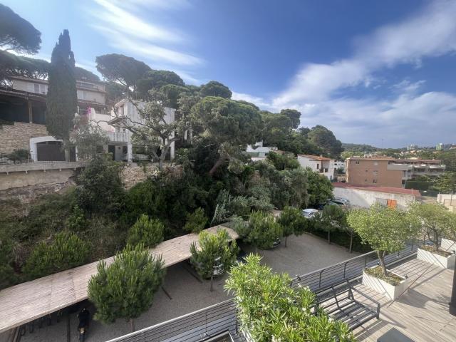 Piso, Fenals, Castell Platja d&apos Aro