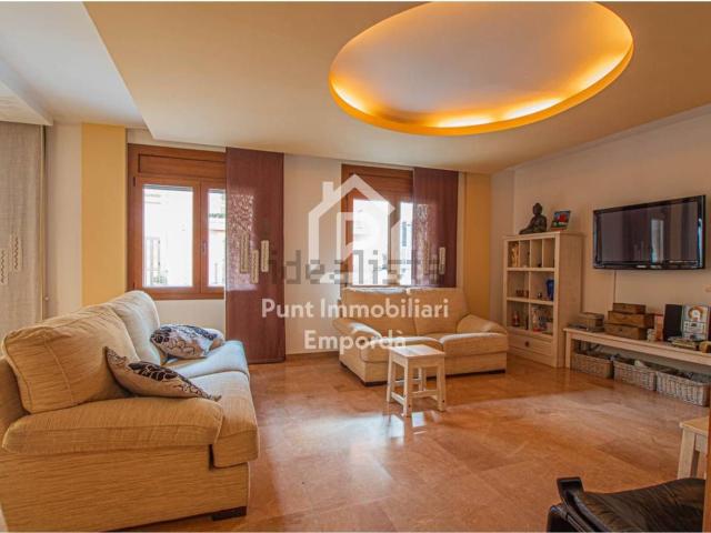 Piso, Figueres