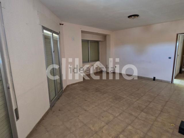 Piso, Flix