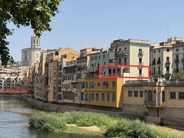 Piso, Girona