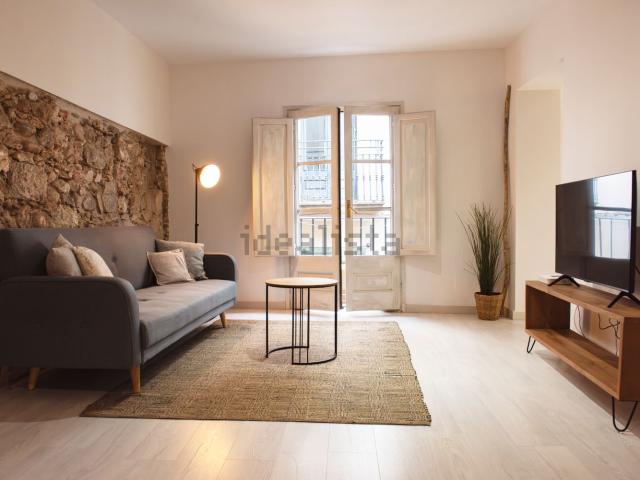Piso, Girona