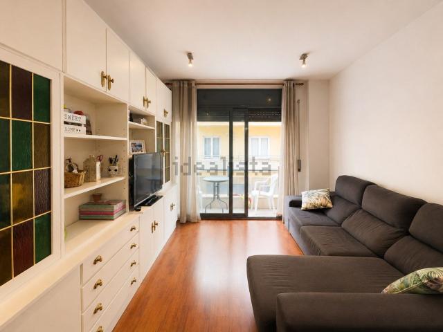 Piso, Girona