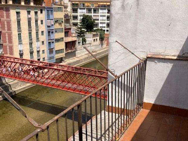Piso, Girona