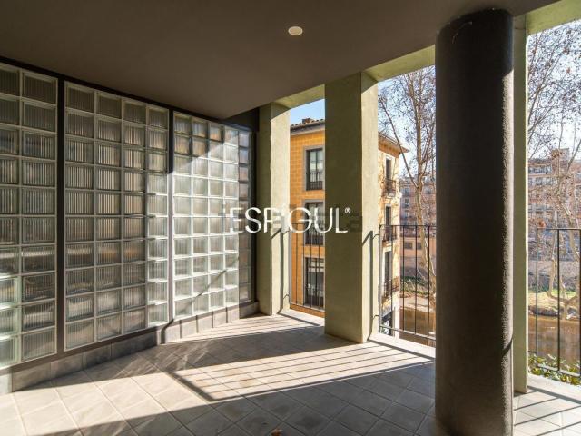 Piso, Girona
