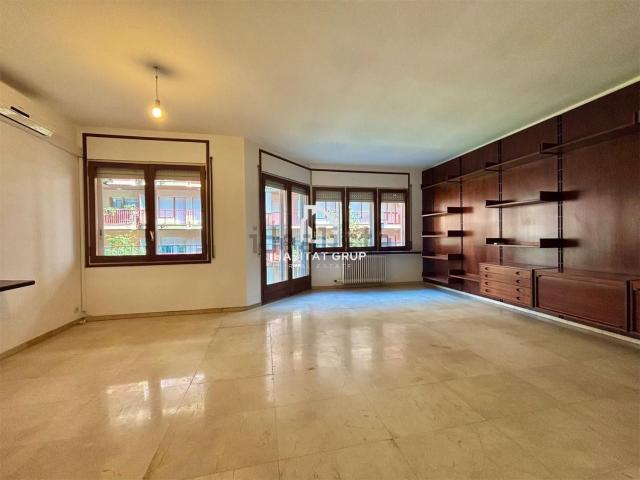 Piso, Girona