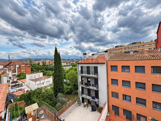 Piso, Girona