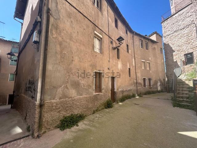 Piso, Gironella