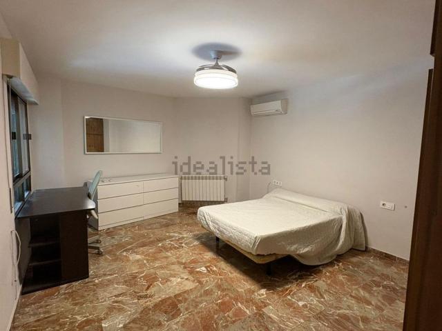 Piso, Granada