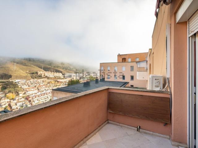 Piso, Granada