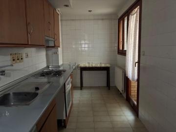 Piso en venta en Casco Antiguo de Huesca - Plaza aparcamiento