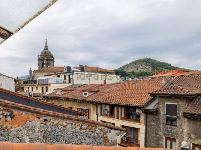 Piso, Hernani