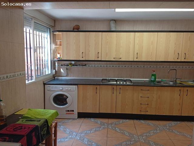 ? ¡Piso Ideal para Estudiantes junto a la Parada de Metro Villarejo! ref: DLR280