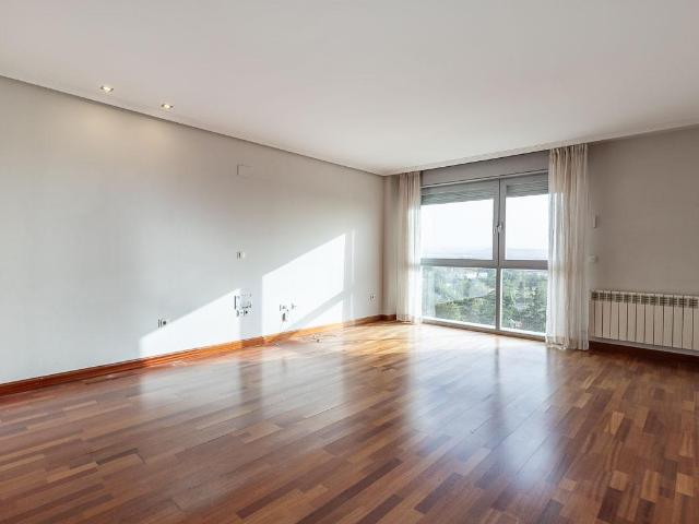 PISO INCREIBLE EN PLANTA ALTA EN EDIFICO RAMADE