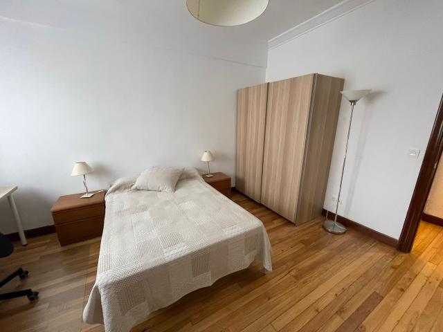 Piso Iruña Kalea, Bilbo