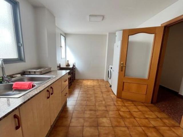 Piso junto al Estadio La Cerámica, Villareal