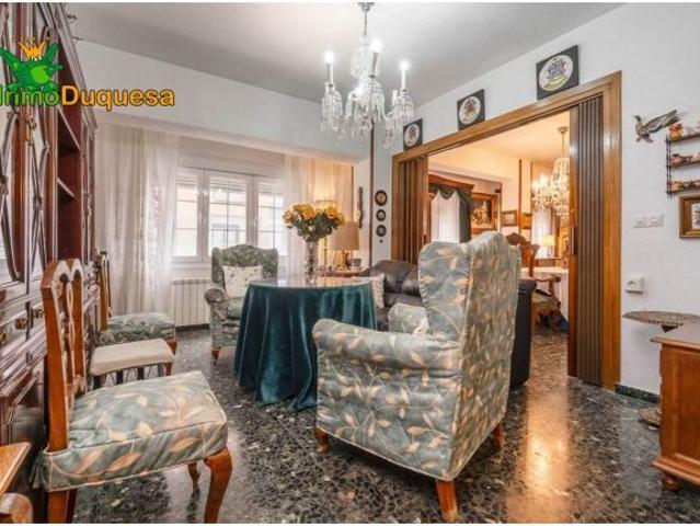 Piso junto plaza Socrates. con 4 Dorm. Y aparcamiento opcional
