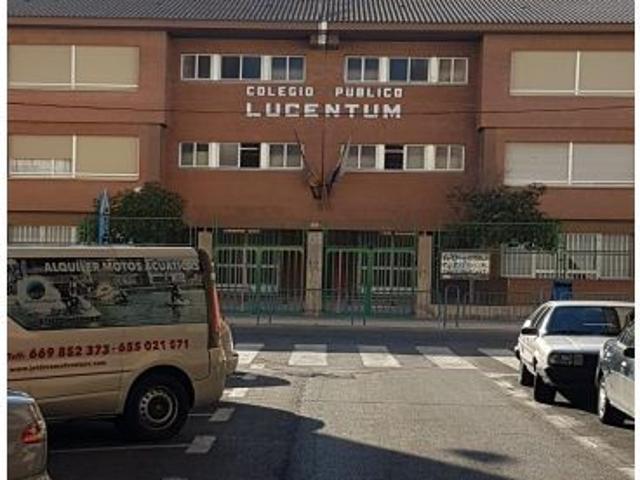 Piso luminoso en Lo Morant, Alicante Ideal para entrar a vivir