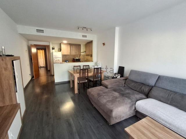 Piso, L&apos Aldea