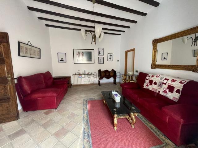 Piso, La Bisbal d&apos Empordà