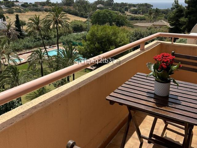 Piso, La Concha Resina Golf, Estepona