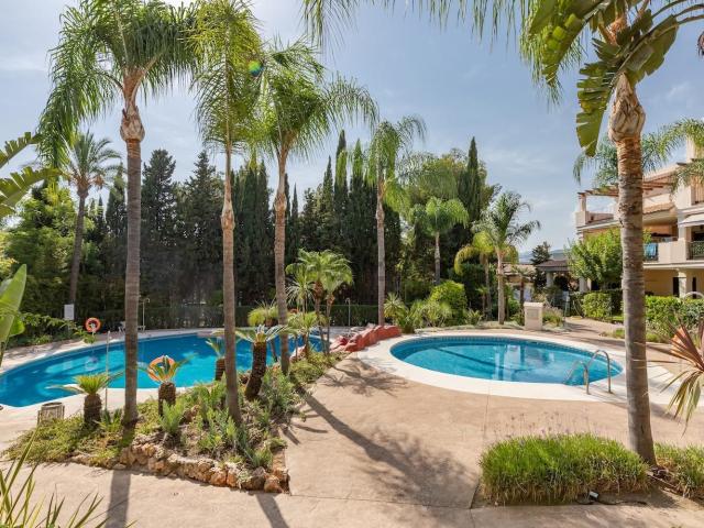 Piso, La Dama de Noche La Alzambra, Marbella